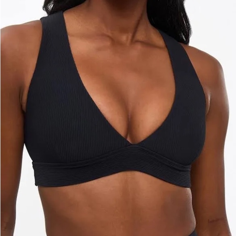 BUFFBUNNY Ribbed Deep V Sports Bra - Picture 4 of 9